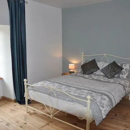 Fontaine D'hotes Ei Bed & Breakfast *
